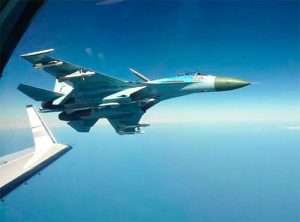 Fotoet af russisk SU-27, taget af Svensk spionfly. Ved denne episode, var der ca 10-15 meter mellem flyene