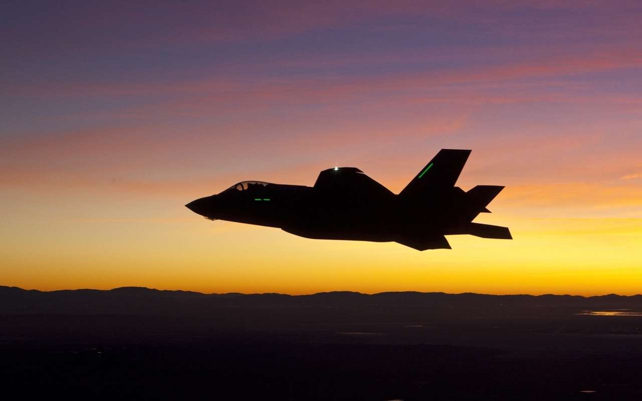 F-35 rammer ny milepæl: 500 fly produceret og 250.000 flyvetimer er passeret 11 F-35 kampfly