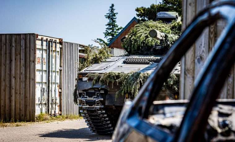 Infanterikampkøretøj fra enhed der indgår i NATO-beredskabet under træning i Brikby i Oksbøl. Foto: Forsvaret.
