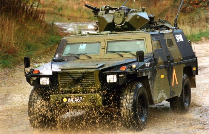 EAGLE I var det første GDELS-system der var i brug hos det dansk forsvar. Den blev flittigt brugt i missioner i udlandet.