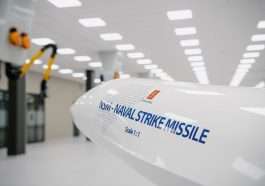 Model af NSM - Naval Strike Missile, produceret af KONGSBERG. Foto: KONGSBERG