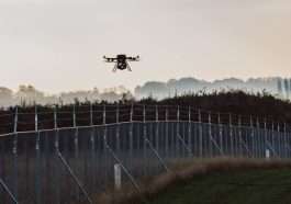Drone over lufthavn. Foto: Systematic